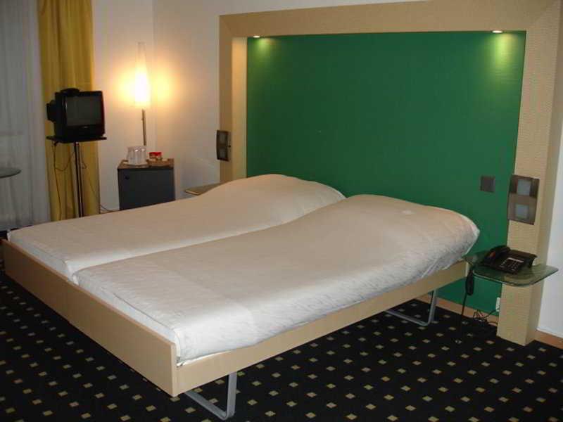 Becozy Self Check-In Pop-Up Hotel Basilea Exterior foto